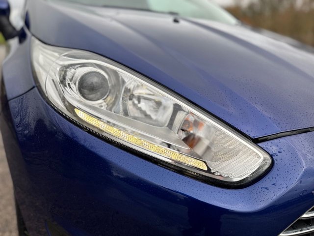 2016 Ford Fiesta 1L Zetec 3dr - Photo 8