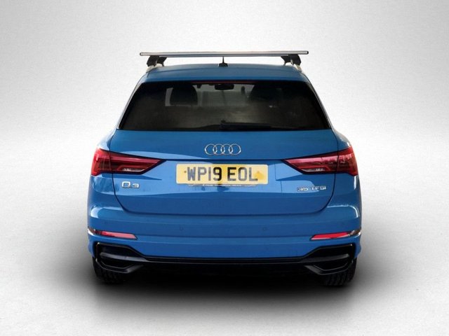View our AUDI Q3