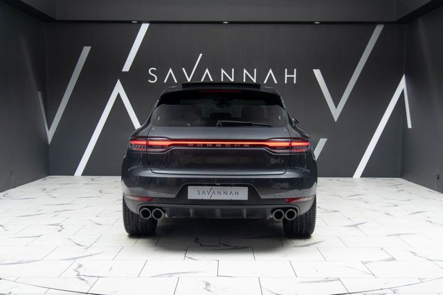 2020 PORSCHE MACAN - Photo 11