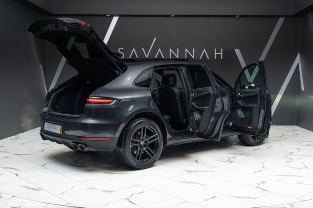 2020 PORSCHE MACAN - Photo 12