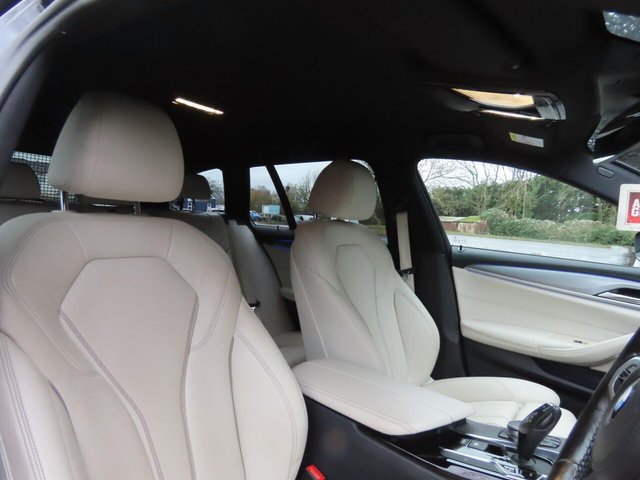 2019 BMW 5 SERIES - Photo 11