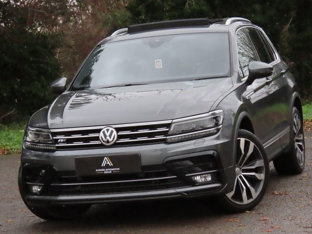 2017 VOLKSWAGEN TIGUAN - Photo 2