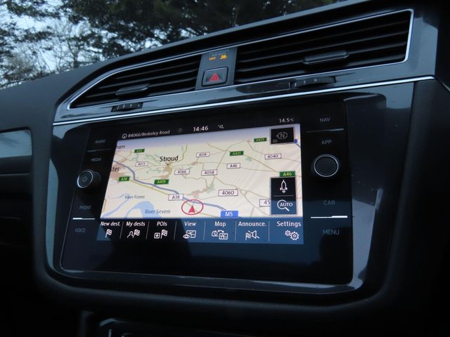 2017 VOLKSWAGEN TIGUAN - Photo 11