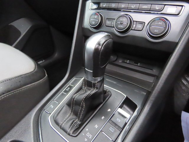 2017 VOLKSWAGEN TIGUAN - Photo 12