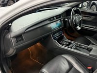 USED 2020 70 JAGUAR XF 2.0d Chequered Flag Sportbrake 5dr Diesel Auto Euro 6 (s/s) (180 ps) FULL & COMPLETE SERVICE HISTORY + PANORAMIC ROOF + FUJI WHITE!