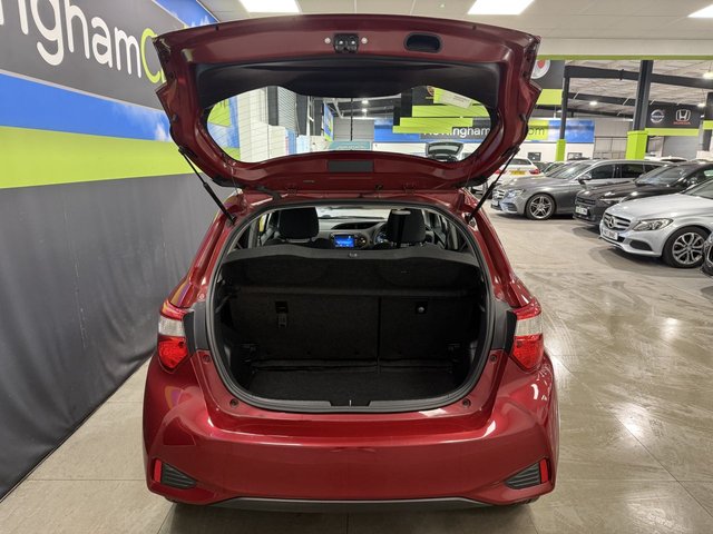 2017 Toyota Yaris 1.5L Icon Tech 5dr - Photo 12