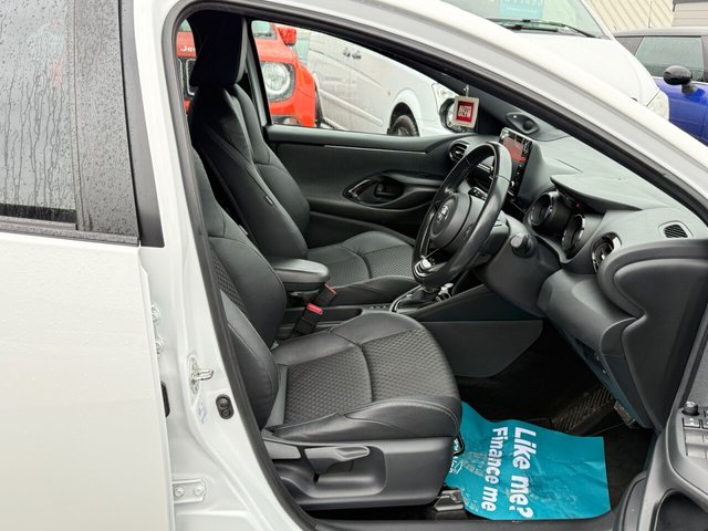 2022 TOYOTA YARIS 1.5 VVT-h Dynamic Hatchback 5dr Petrol Hybrid E-CVT Euro 6 (s/s) (116 ps) - Photo 4