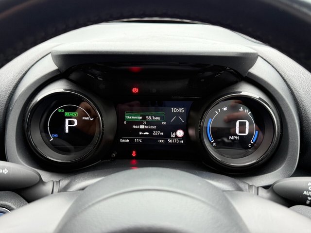 2022 TOYOTA YARIS 1.5 VVT-h Dynamic Hatchback 5dr Petrol Hybrid E-CVT Euro 6 (s/s) (116 ps) - Photo 7