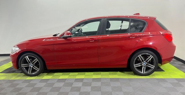 2017 BMW 1 SERIES - Photo 4