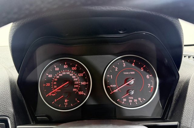 2017 BMW 1 SERIES - Photo 8