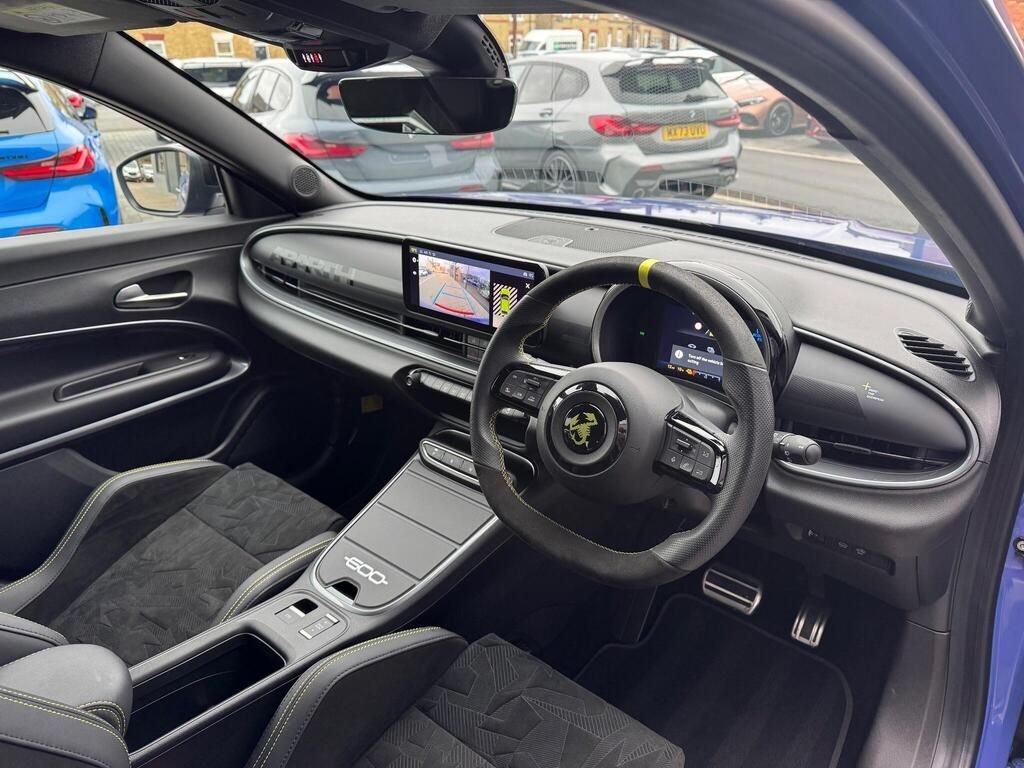 USED 2025 25 ABARTH 600e 54kWh SUV 5dr Electric Auto (240 ps) SABELT SEATS|HEATED WINDSCREEN