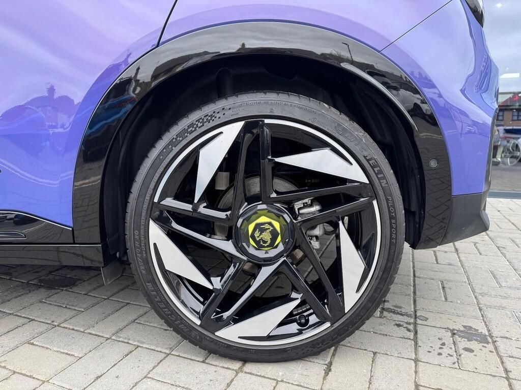 USED 2025 25 ABARTH 600e 54kWh SUV 5dr Electric Auto (240 ps) SABELT SEATS|HEATED WINDSCREEN