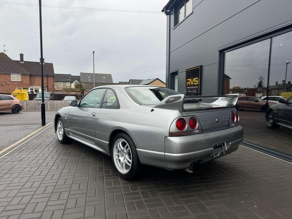 USED 2000 P NISSAN SKYLINE GT-R V SPEC 2.6L Saloon