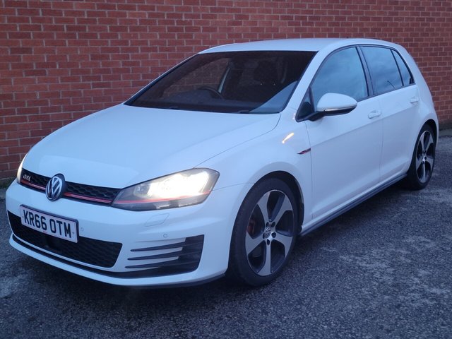 2016 66 Volkswagen Golf 2.0 TSI BlueMotion Tech GTI Hatchback 5dr Petrol DSG Euro 6 (s/s) (220 ps)