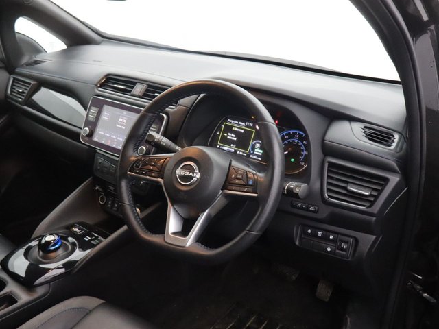 2022 Nissan Leaf - Photo 12