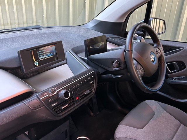 2017 BMW I3 - Photo 6