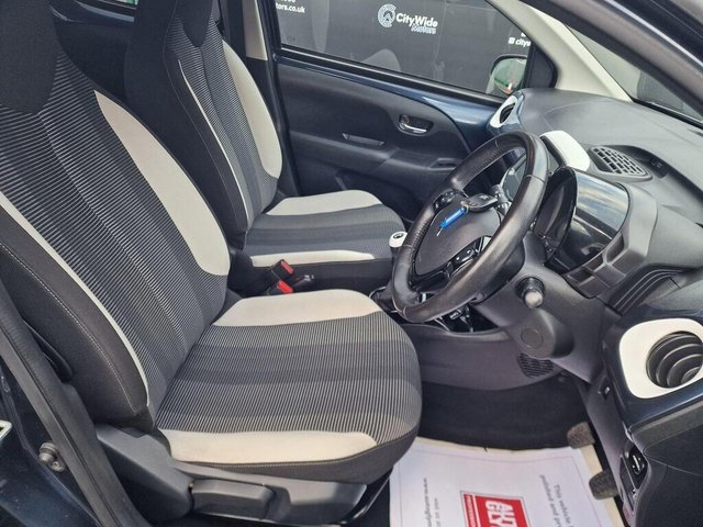 2018 PEUGEOT 108 1.2 PureTech Collection Hatchback 5dr Petrol Manual Euro 6 (82 ps) - Photo 11