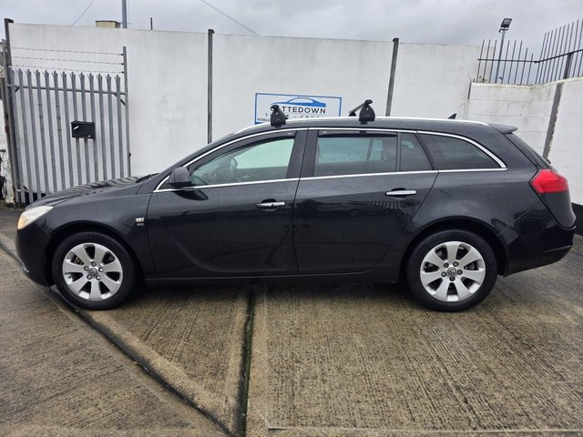 2012 Vauxhall Insignia 2L SE Nav 5dr - Photo 2