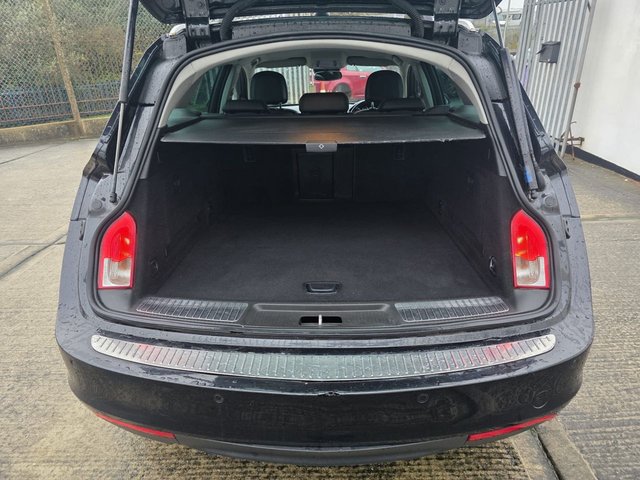 2012 Vauxhall Insignia 2L SE Nav 5dr - Photo 6