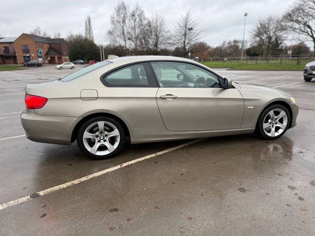 2010 BMW 3 Series 2L Se 2dr - Photo 6