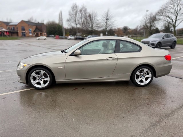 2010 BMW 3 Series 2L Se 2dr - Photo 2