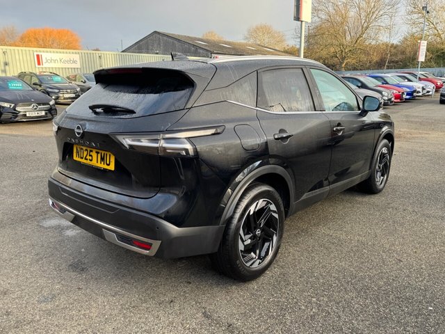 2025 Nissan Qashqai 1.3L N-Connecta 5dr - Photo 3