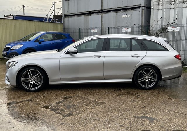 2017 MERCEDES-BENZ E-CLASS 2.0 E220d AMG Line Estate 5dr Diesel G-Tronic+ Euro 6 (s/s) (194 ps) - Photo 8