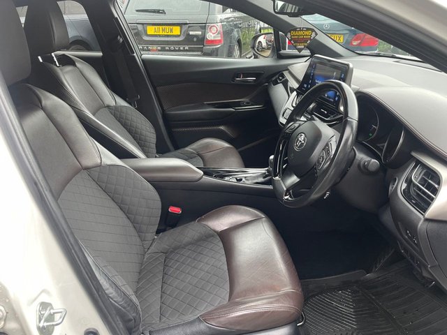 2016 TOYOTA C-HR - Photo 10