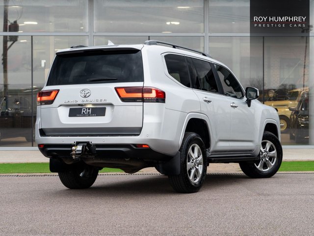 View our TOYOTA LAND CRUISER
