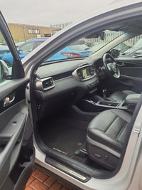 USED 2017 17 KIA SORENTO 2.2 CRDi KX-4 SUV 5dr Diesel Auto AWD Euro 6 (197 bhp) FULL SERVICE HISTORY