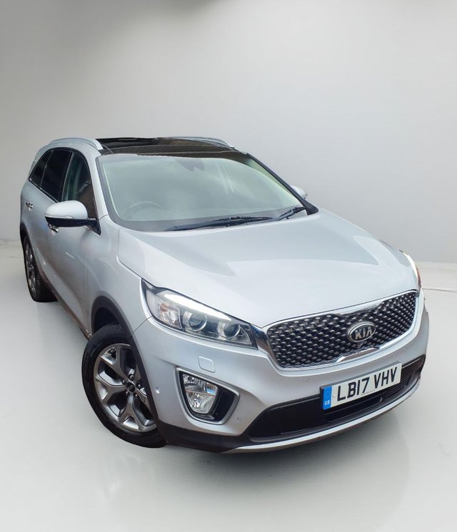 View our KIA SORENTO