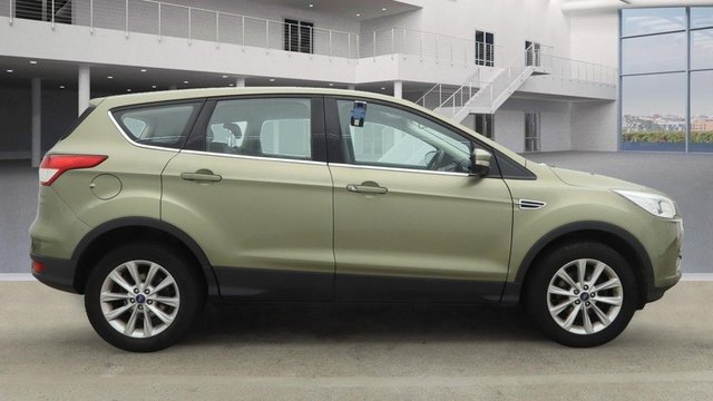 2014 FORD KUGA 1.5T EcoBoost Titanium SUV 5dr Petrol Manual 2WD Euro 6 (s/s) (150 ps) - Photo 5