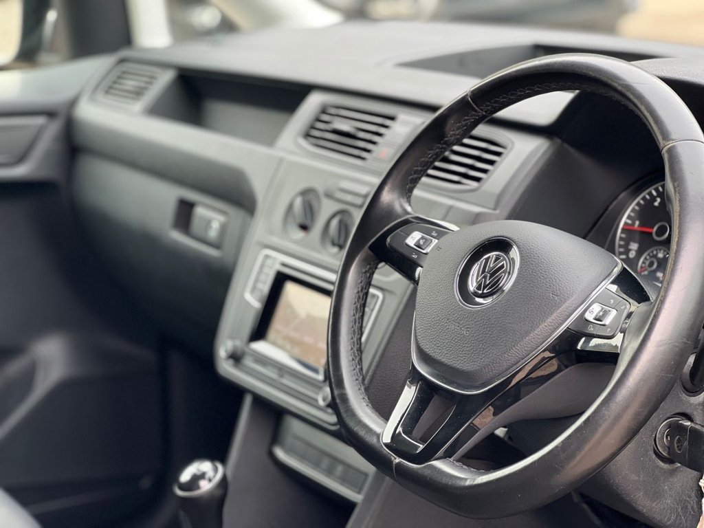 USED 2019 69 VOLKSWAGEN CADDY MAXI 2.0 TDI C20 BEECHWOOD SWAMPER Panel Van 6dr Diesel Manual LWB Euro 6 (s/s) (102 ps) **BESPOKE FINANCE PACKAGES**