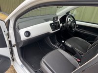 USED 2013 13 VOLKSWAGEN UP! 1.0 up! White Hatchback 3dr Petrol Manual Euro 5 (75 ps) 