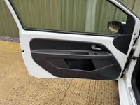 USED 2013 13 VOLKSWAGEN UP! 1.0 up! White Hatchback 3dr Petrol Manual Euro 5 (75 ps) 