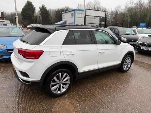 2020 VOLKSWAGEN T-ROC 1.0 TSI Design SUV 5dr Petrol Manual Euro 6 (s/s) (110 ps) - Photo 2