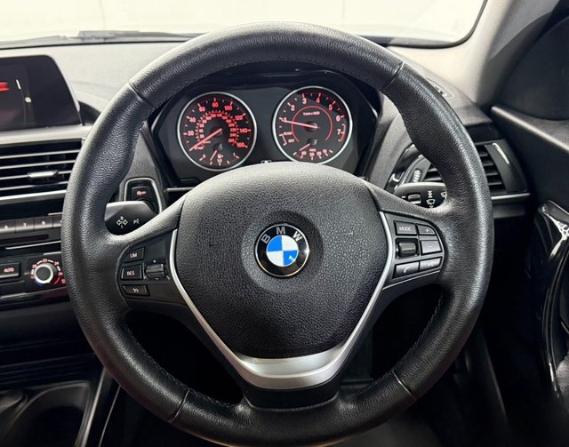 2017 BMW 1 SERIES - Photo 10