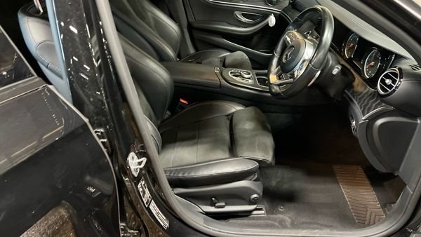 2019 Mercedes-Benz E-CLASS - Photo 5