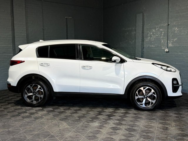 View our KIA SPORTAGE