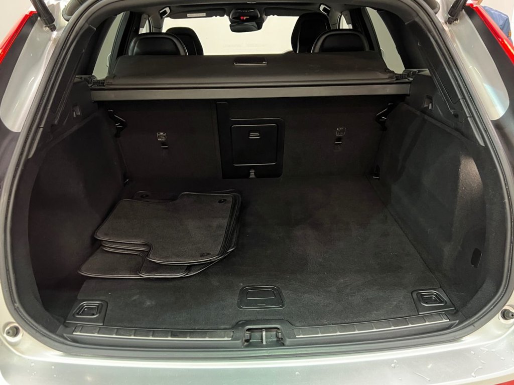 USED 2018 18 VOLVO XC60 2.0 D4 R-Design SUV 5dr Diesel Auto AWD Euro 6 (s/s) (190 ps) 