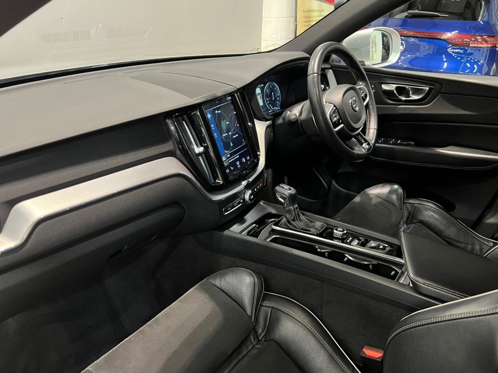 USED 2018 18 VOLVO XC60 2.0 D4 R-Design SUV 5dr Diesel Auto AWD Euro 6 (s/s) (190 ps) 