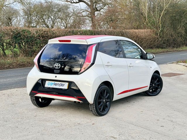 2017 Toyota Aygo 1L X-Press 5dr - Photo 6
