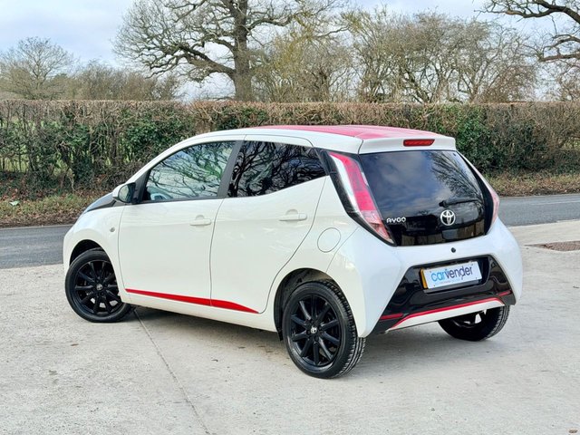 2017 Toyota Aygo 1L X-Press 5dr - Photo 7