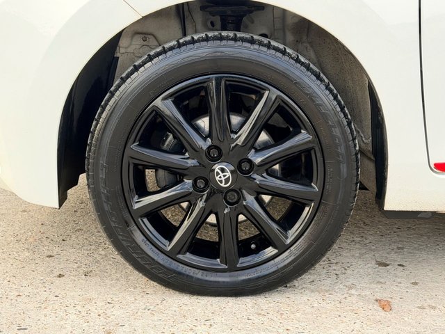 2017 Toyota Aygo 1L X-Press 5dr - Photo 12