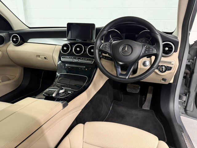 2014 MERCEDES-BENZ C-CLASS 2014 2.1 C250 BlueTEC Sport Saloon 4dr Diesel G-Tronic+ Euro 6 (s/s) (204 ps) - Photo 11