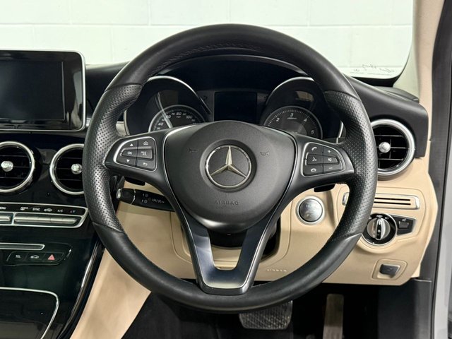 2014 MERCEDES-BENZ C-CLASS 2014 2.1 C250 BlueTEC Sport Saloon 4dr Diesel G-Tronic+ Euro 6 (s/s) (204 ps) - Photo 12