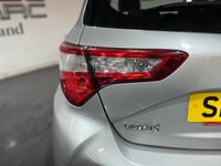 USED 2018 68 TOYOTA YARIS 1.5 VVT-h Icon Tech Hatchback 5dr Petrol Hybrid E-CVT Euro 6 (s/s) (100 ps) 2 keys, reverse camera, NAV, cruise