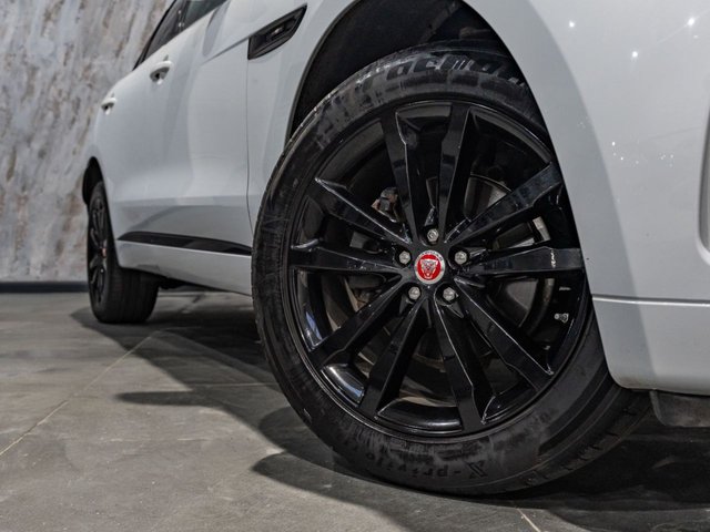 2019 Jaguar F-Pace 2L Chequered Flag 5dr - Photo 5