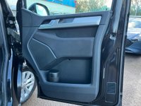 USED 2017 67 VOLKSWAGEN CARAVELLE 2.0 TDI BlueMotion Tech SE DSG Euro 6 (s/s) 5dr Wheels Chair Access for Driver