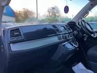 USED 2017 67 VOLKSWAGEN CARAVELLE 2.0 TDI BlueMotion Tech SE DSG Euro 6 (s/s) 5dr Wheels Chair Access for Driver